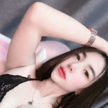 yanisa_1210